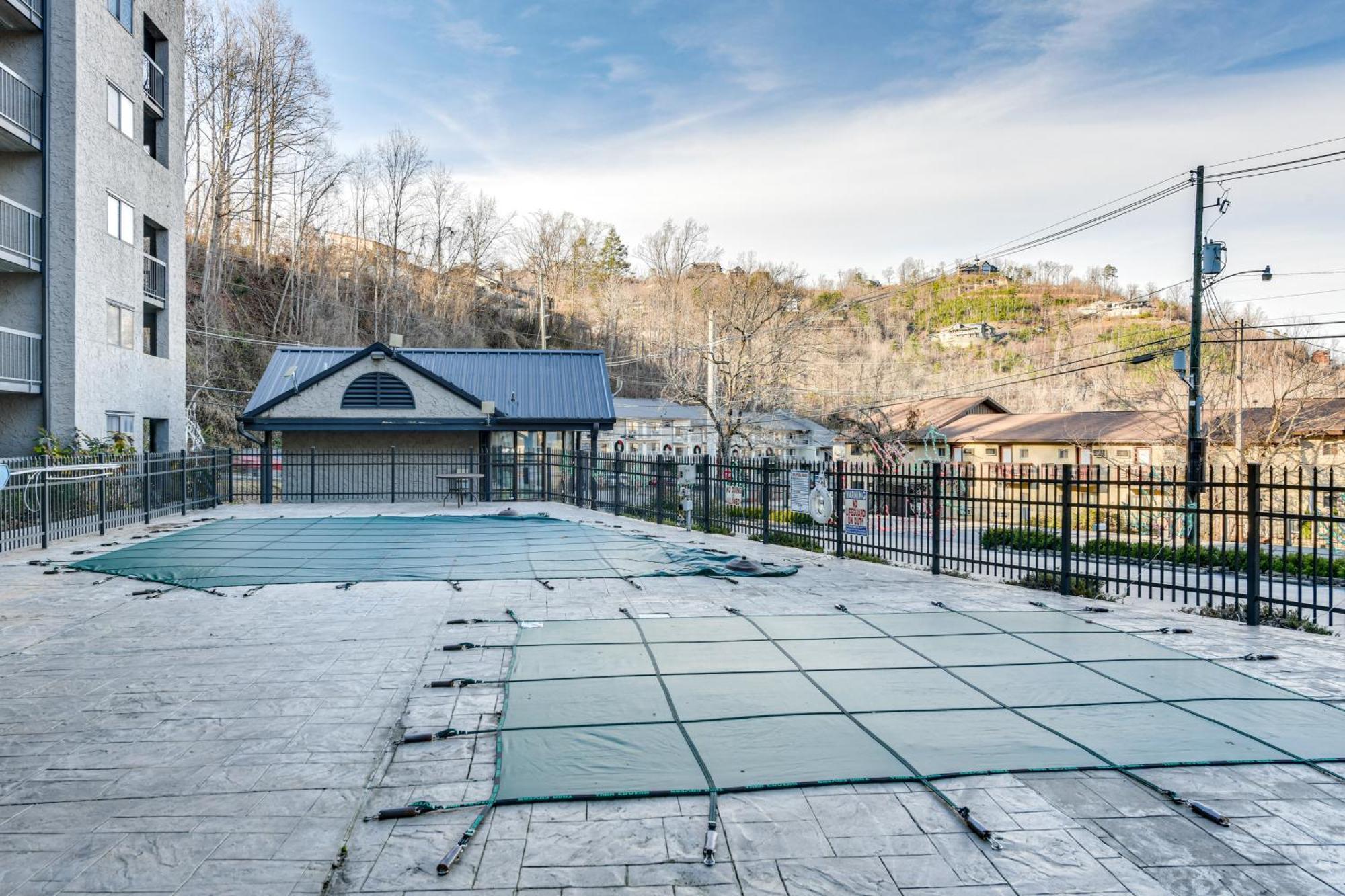 Downtown Gatlinburg Condo With Community Pool! 外观 照片