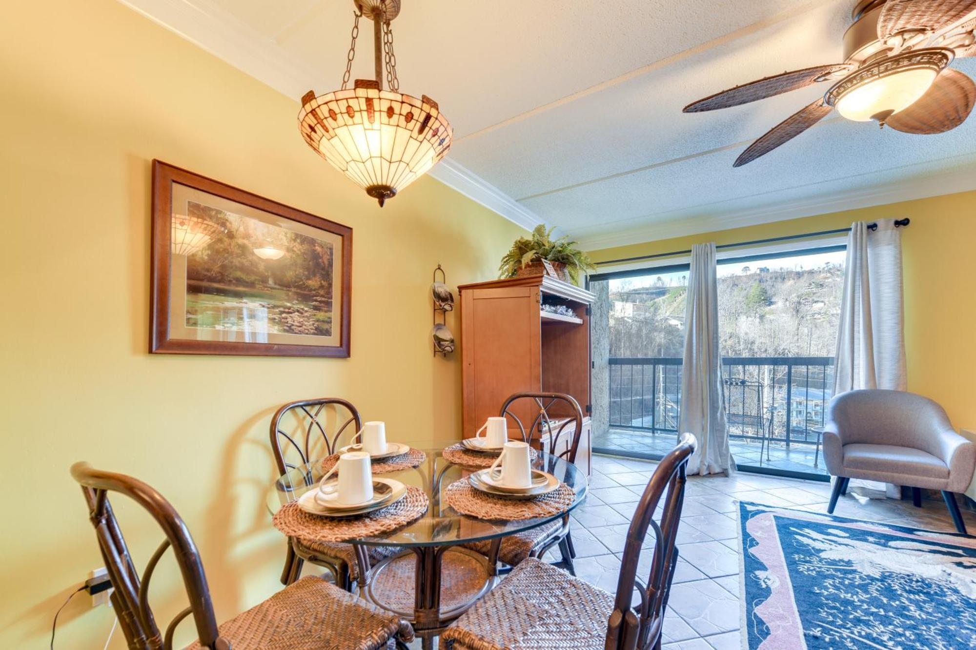 Downtown Gatlinburg Condo With Community Pool! 外观 照片